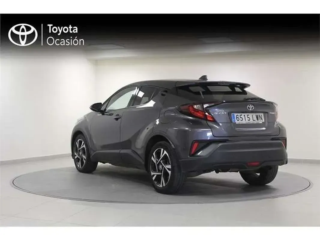 Usado Toyota C-HR Advance 122 CV (89 kW) 2022 Gris SUV