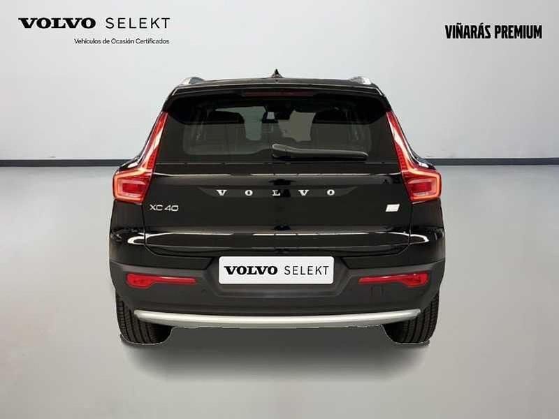 Usado Volvo XC40 Plus 262 CV (192 kW) 2022 Negro SUV