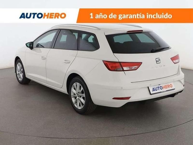 Usado Seat Leon Style 116 CV (85 kW) 2019 Blanco Familiar