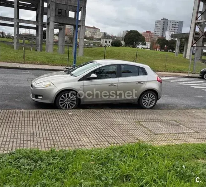 Usado Fiat Bravo Active 105 CV (77 kW) 2009 Beige Utilitario