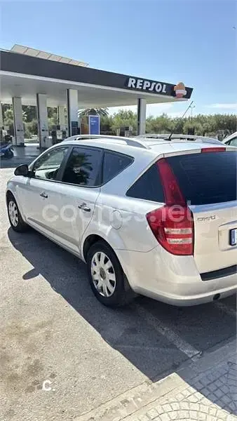 Usado Kia Ceed 122 CV (89 kW) 2008 Gris / plata Utilitario