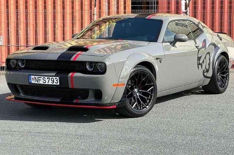 Gris Usado 2019 Dodge Challenger Coupe | 33.343 € - Imagen 1/4