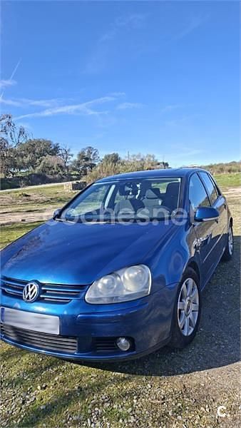 Usado VW Golf IV 100 CV (73 kW) 2005 Azul Berlina