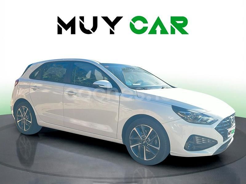 Blanco Usado 2021 Hyundai i30 Berlina | 13.990 € (Precio justo) - Imagen 1/4