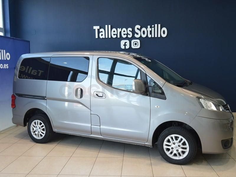 Usado Nissan Evalia 110 CV (80 kW) 2014 Beige Monovolumen