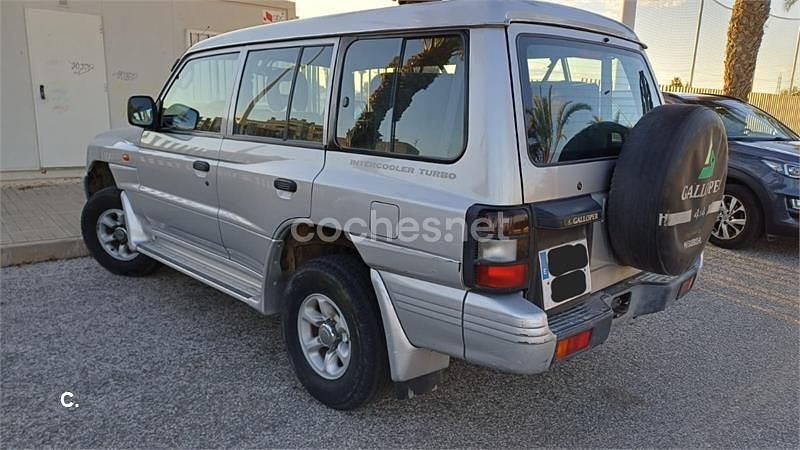 Usado Galloper Exceed 99 CV (72 kW) 2001 Gris / plata SUV