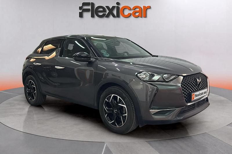 Gris Usado 2021 DS Automobiles DS3 Crossback So Chic SUV | 13.490 € (Precio justo) - Imagen 1/4
