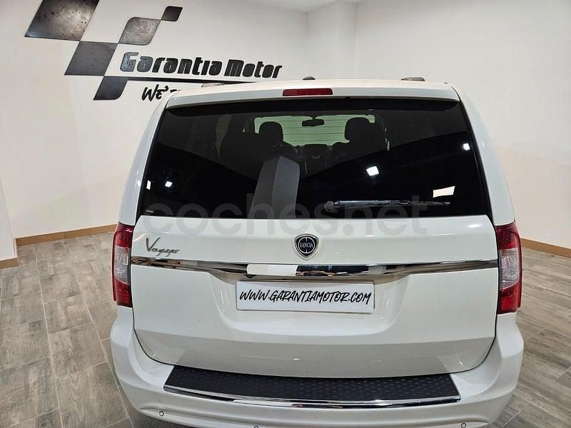 Usado Lancia Voyager Gold 178 CV (130 kW) 2013 Blanco Monovolumen