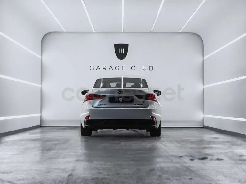 Usado Lexus IS300h Executive Line 223 CV (164 kW) 2017 Blanco Berlina