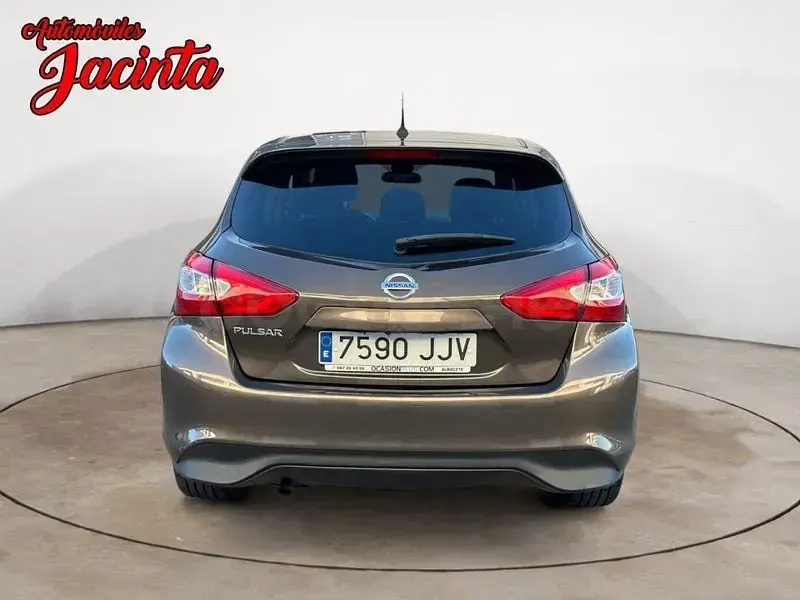 Usado Nissan Pulsar N-Connecta 115 CV (84 kW) 2015 Marrón Utilitario