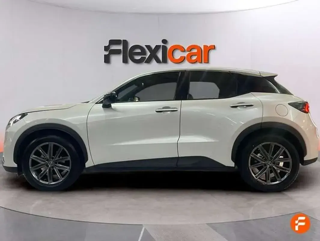 Usado Lexus LBX 136 CV (100 kW) 2024 Blanco SUV
