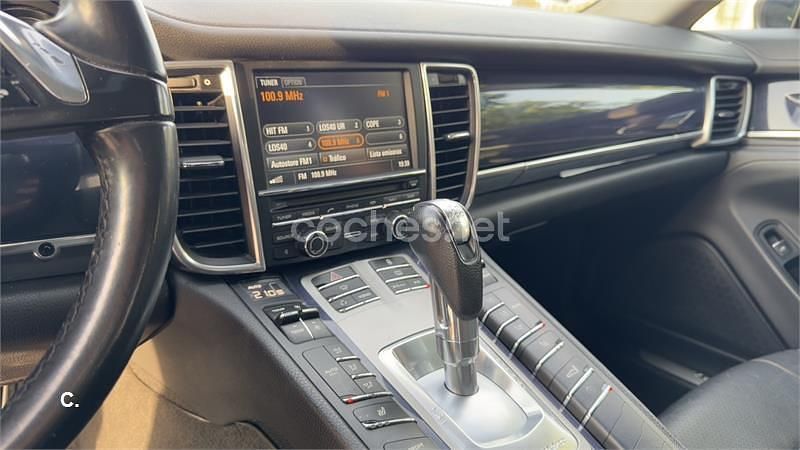 Usado Porsche Panamera 250 CV (183 kW) 2012 Negro Utilitario