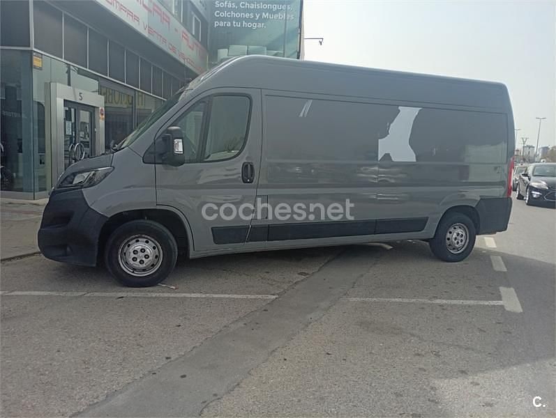 Usado Peugeot Boxer 130 CV (95 kW) 2012 Gris / plata Van