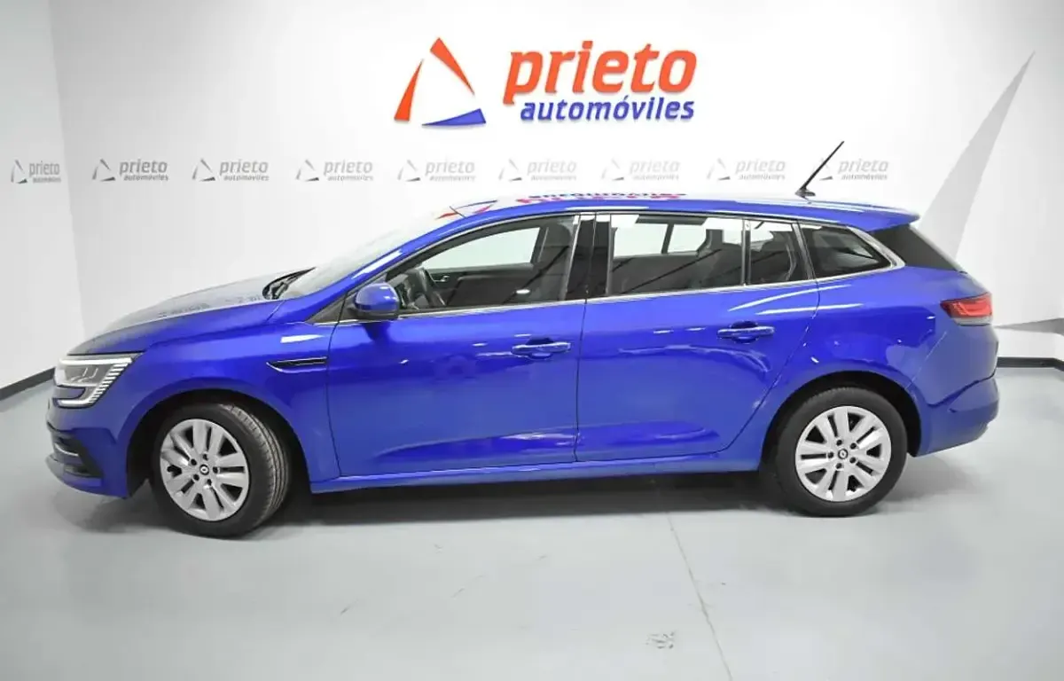 Usado Renault Mégane GrandTour Equilibre 116 CV (85 kW) 2023 Azul Familiar