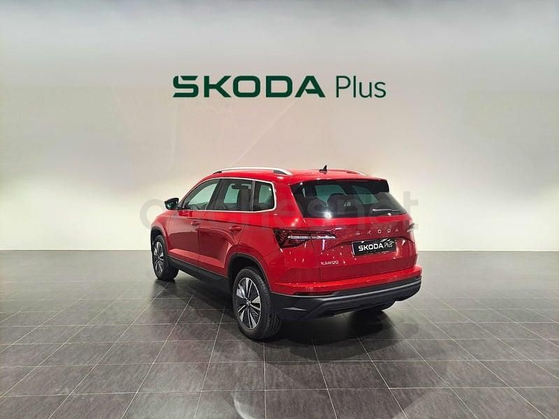 Usado Skoda Karoq Selection 150 CV (110 kW) 2025 Rojo SUV