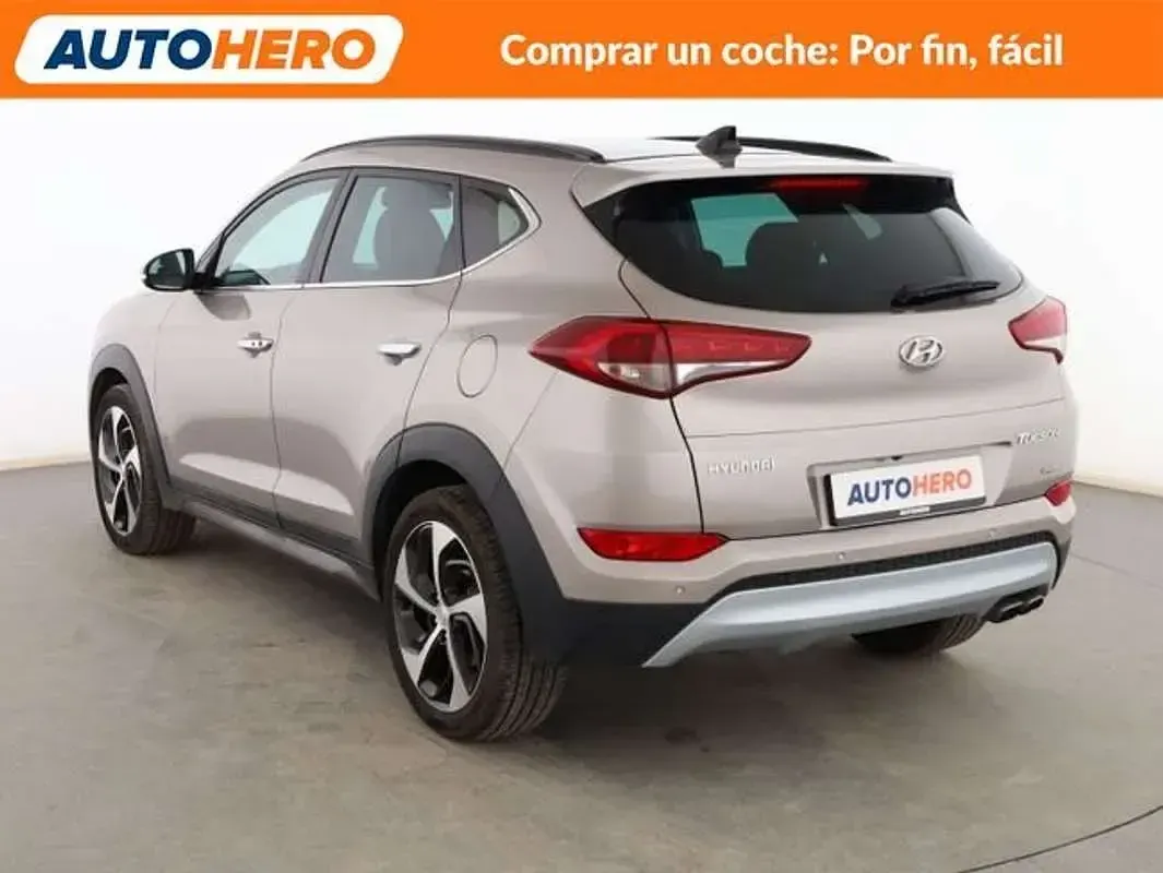 Usado Hyundai Tucson Style 177 CV (130 kW) 2016 Blanco SUV