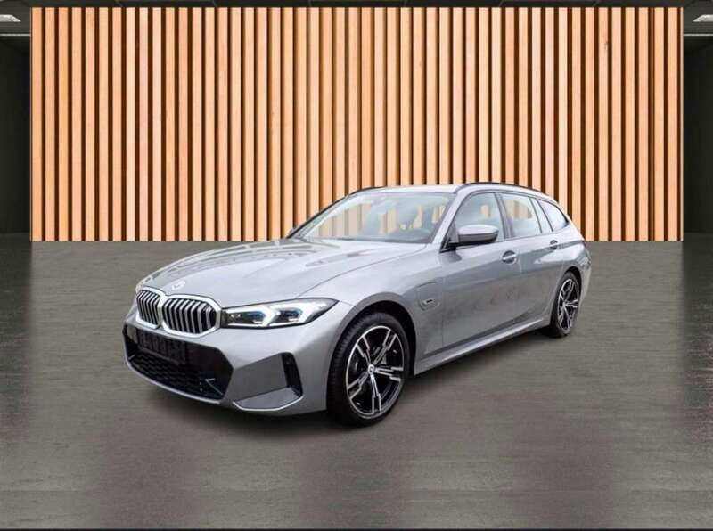 Gris Usado 2022 BMW 330e M Sport Familiar | 36.900 € (Precio justo) - Imagen 1/4