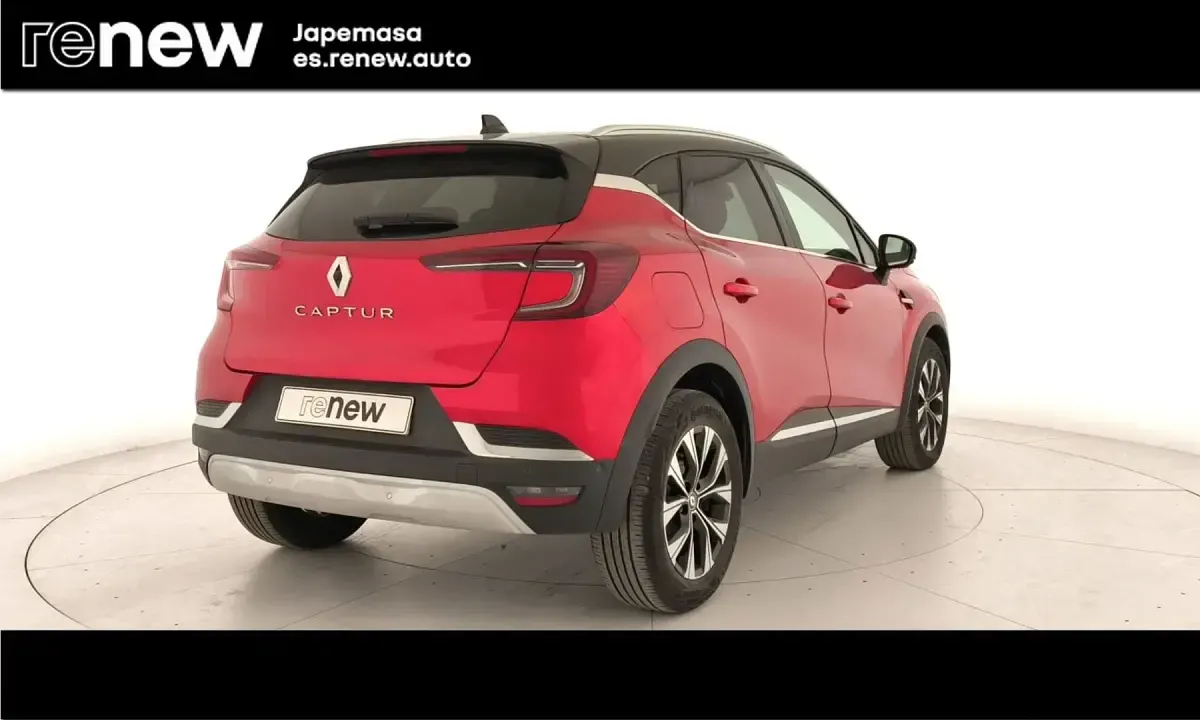Usado Renault Captur Techno 140 CV (102 kW) 2022 Carrocer?a rojo deseo con techo negro brillante SUV