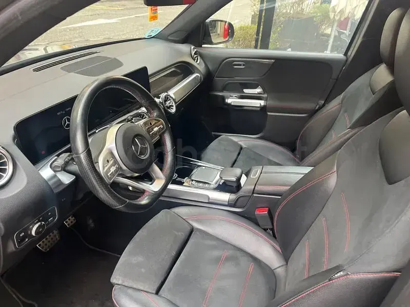 Usado Mercedes GLB200 150 CV (110 kW) 2021 Gris / plata SUV