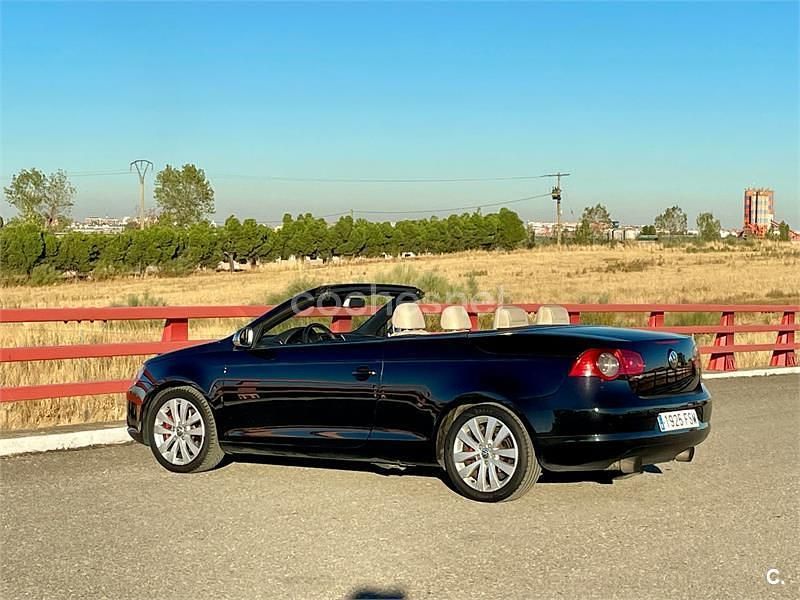 Usado VW Eos Individual 140 CV (102 kW) 2007 Negro Descapotable