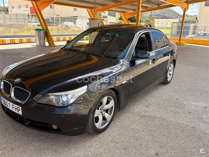 Usado BMW 530 218 CV (160 kW) 2006 Negro Berlina