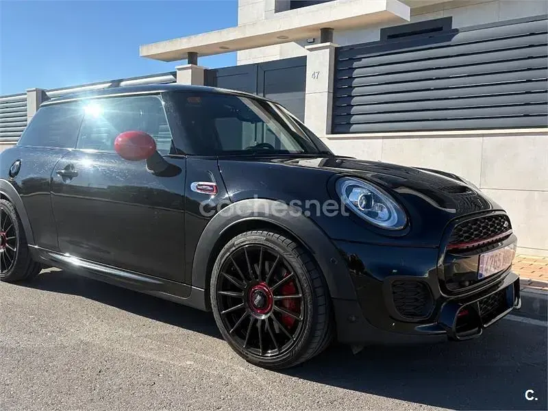 Usado Mini John Cooper Works 231 CV (169 kW) 2018 Negro Utilitario