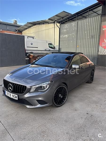 Usado Mercedes CLA200 Urban 136 CV (100 kW) 2016 Gris / plata Berlina