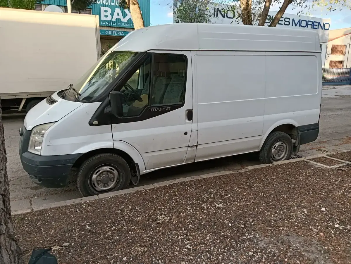 Käytetty Ford Transit 115 HP (84 kW) 2011 Valkoinen Van