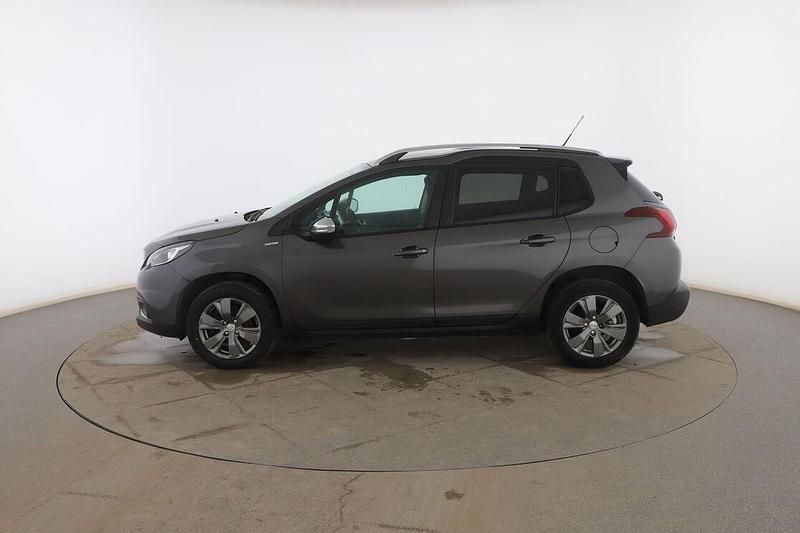 Usado Peugeot 2008 Style 100 CV (73 kW) 2018 Gris SUV