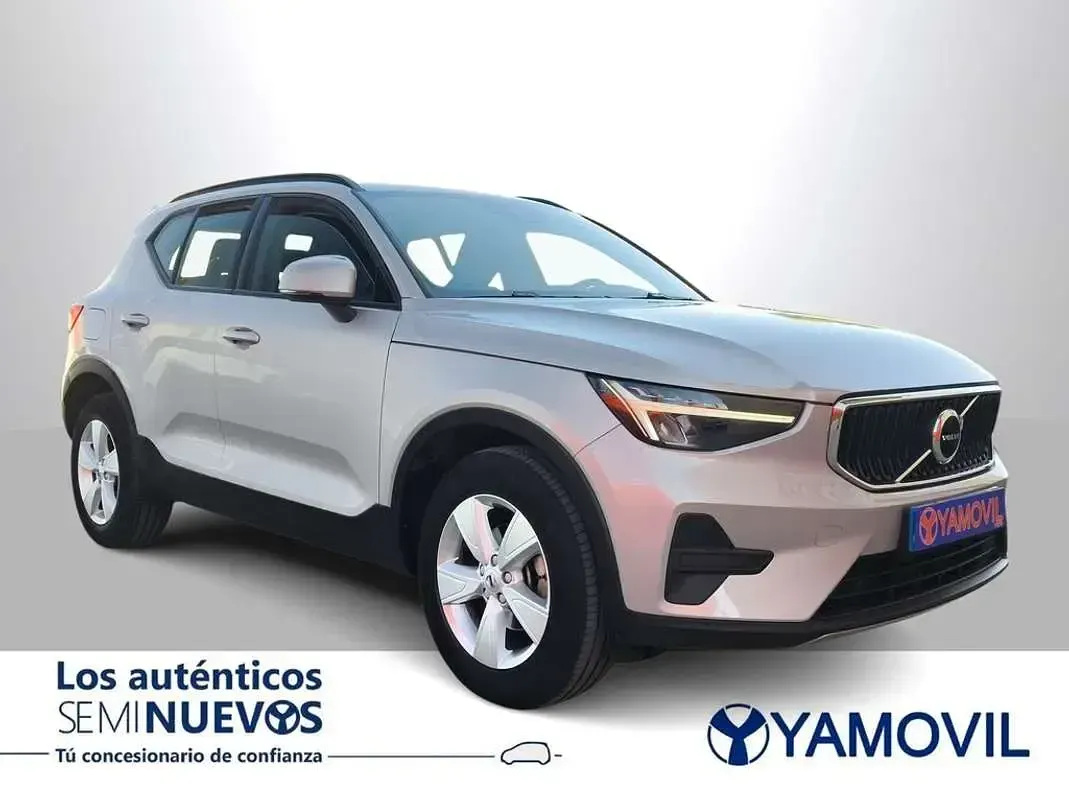 Usado Volvo XC40 129 CV (94 kW) 2022 Gris SUV