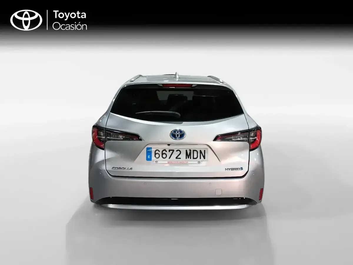 Usado Toyota Corolla Style 140 CV (102 kW) 2023 Gris Familiar