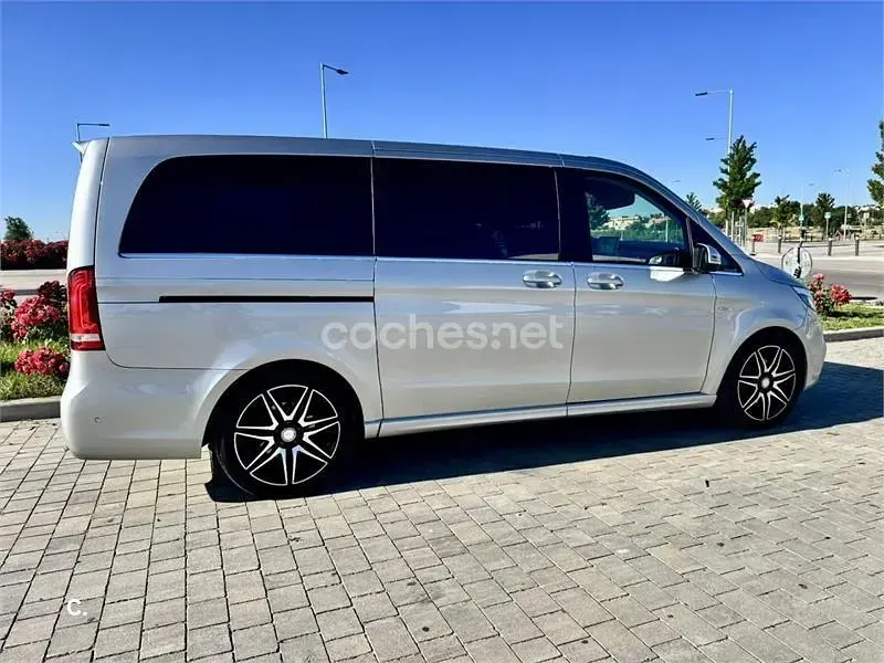 Usado Mercedes V250 Avantgarde 204 CV (150 kW) 2017 Gris / plata Monovolumen