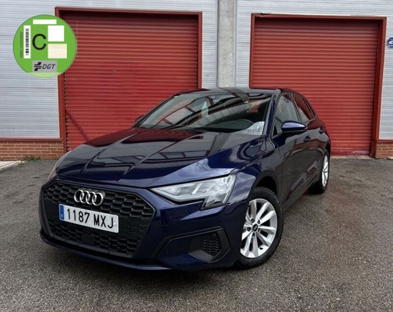 Azul Usado 2022 Audi A3 Sportback Design Berlina | 25.900 € (Buen precio) - Imagen 1/4