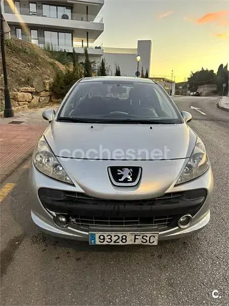 Usado Peugeot 207 95 CV (69 kW) 2007 Gris / plata Berlina