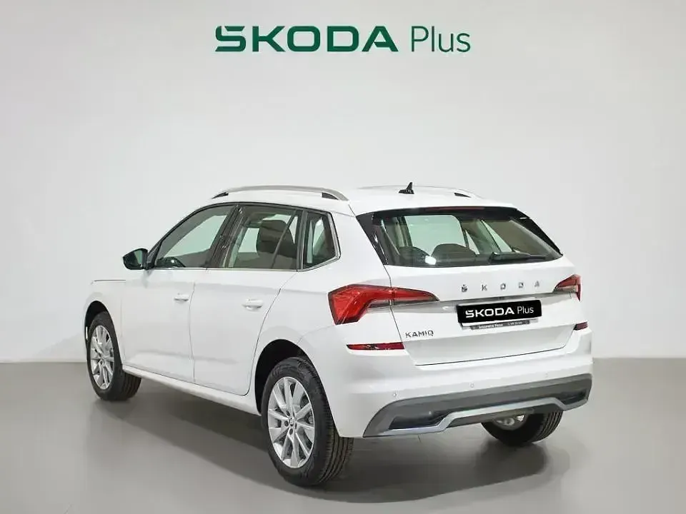 Usado Skoda Kamiq 116 CV (85 kW) 2025 Blanco SUV