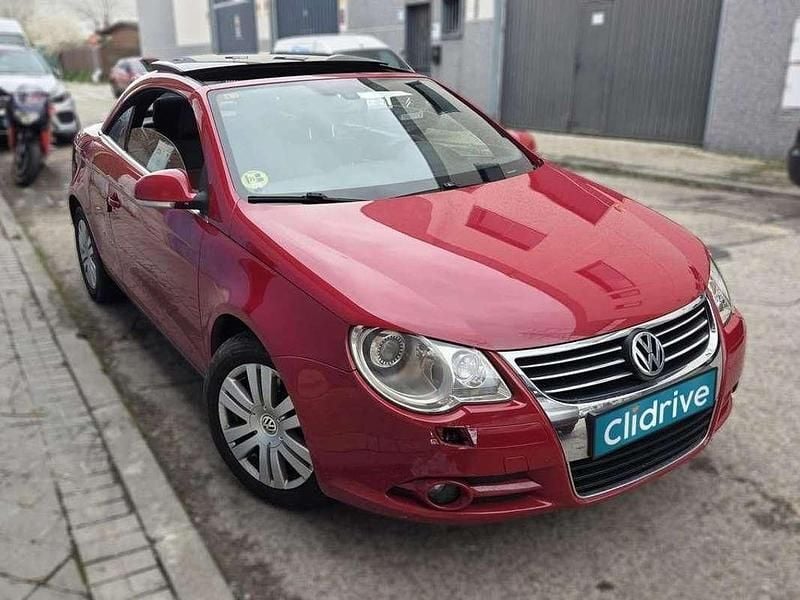 Usado VW Eos 140 CV (102 kW) 2007 Rojo Descapotable