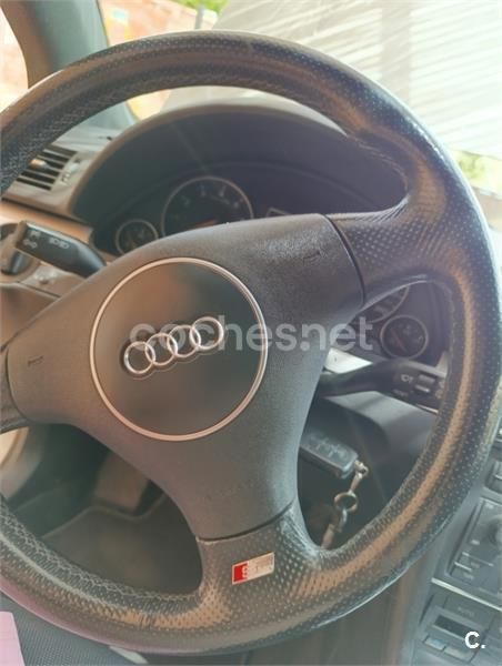 Gris / plata Usado 2004 Audi A4 Sport Familiar | 4490 € (Precio justo) - Imagen 1/4