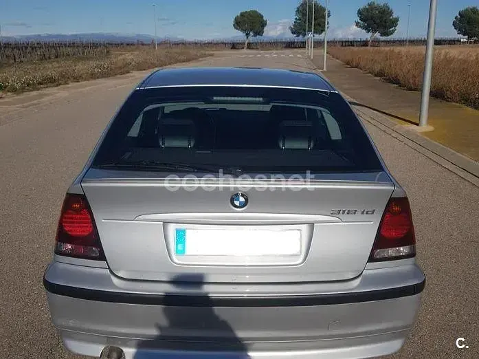 Usado BMW 318 115 CV (84 kW) 2003 Gris / plata Berlina