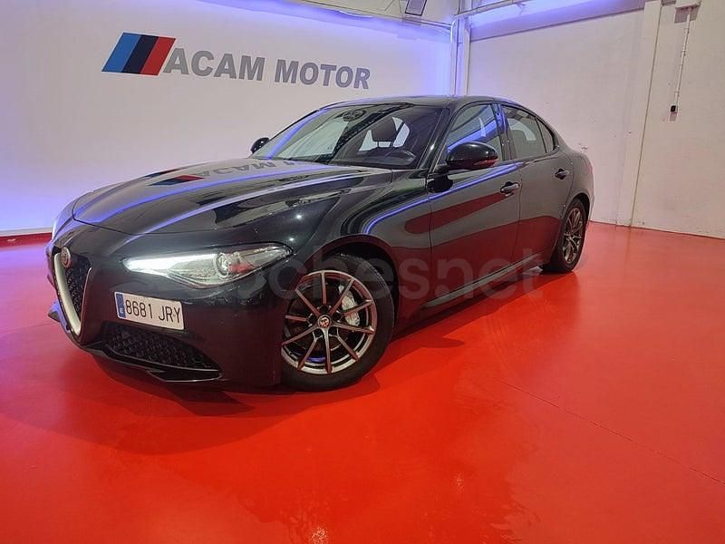 Usado Alfa Romeo Giulia 150 CV (110 kW) 2016 Negro Berlina