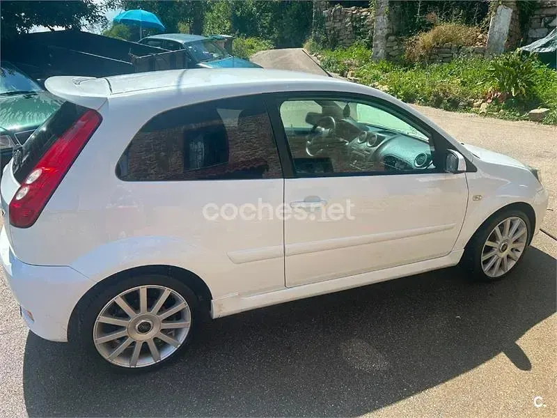 Usado Ford Fiesta ST 150 CV (110 kW) 2008 Blanco Utilitario