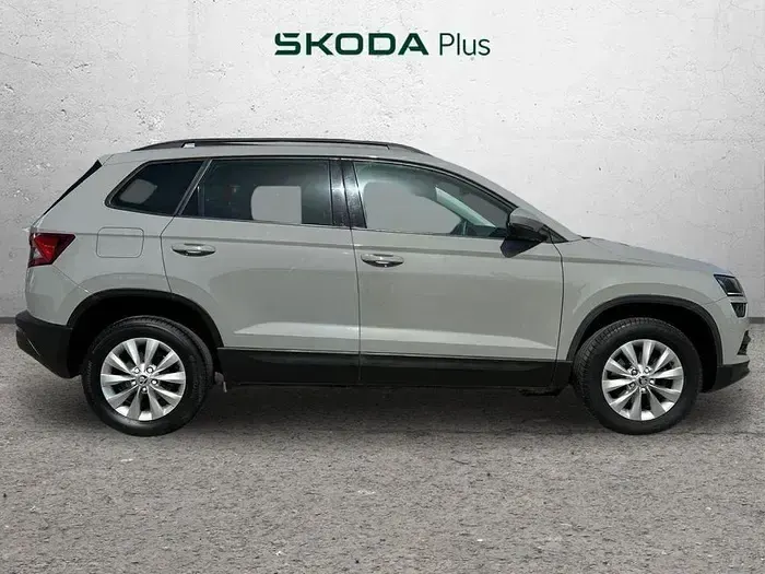 Usado Skoda Karoq Ambition 116 CV (85 kW) 2018 Gris SUV