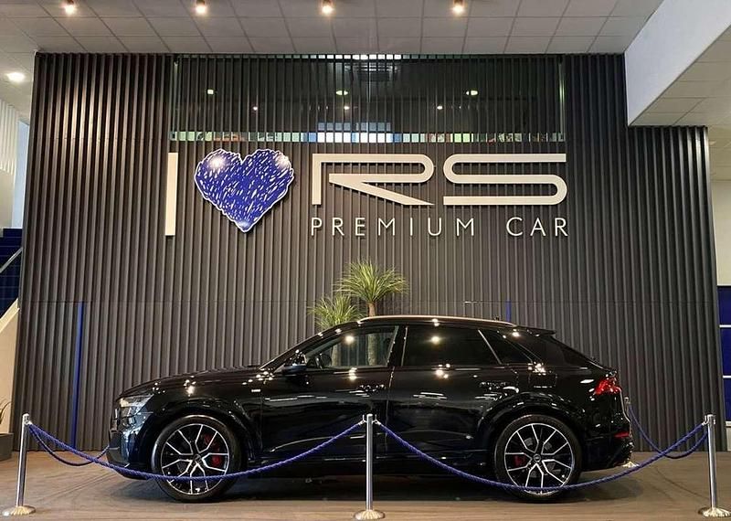 Negro Usado 2021 Audi Q8 S-line plus SUV | 68.990 € (Precio justo) - Imagen 1/4