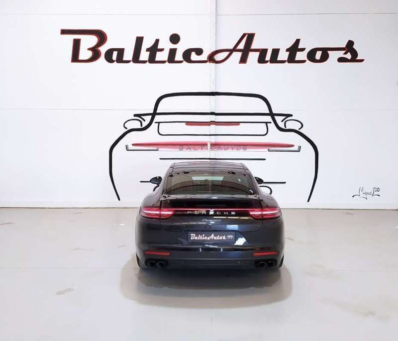 Usado Porsche Panamera 330 CV (242 kW) 2019 Vulcano / metalizado Berlina
