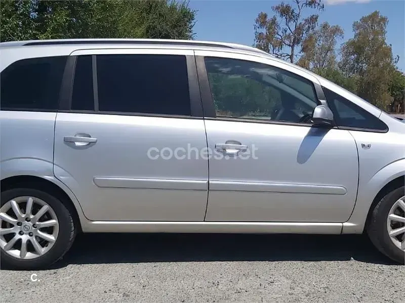 Usado Opel Zafira Enjoy 120 CV (88 kW) 2006 Gris / plata Monovolumen