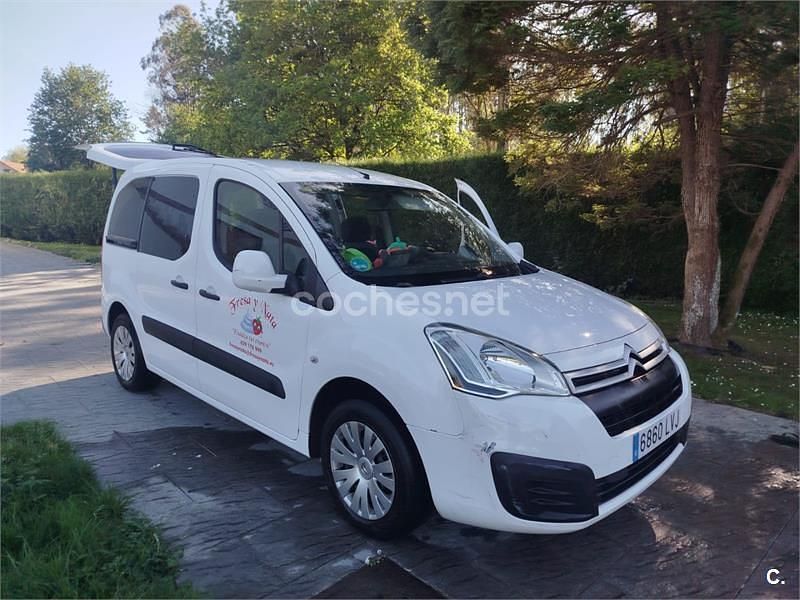 Usado Citroën Berlingo Feel 100 CV (73 kW) 2016 Blanco Monovolumen