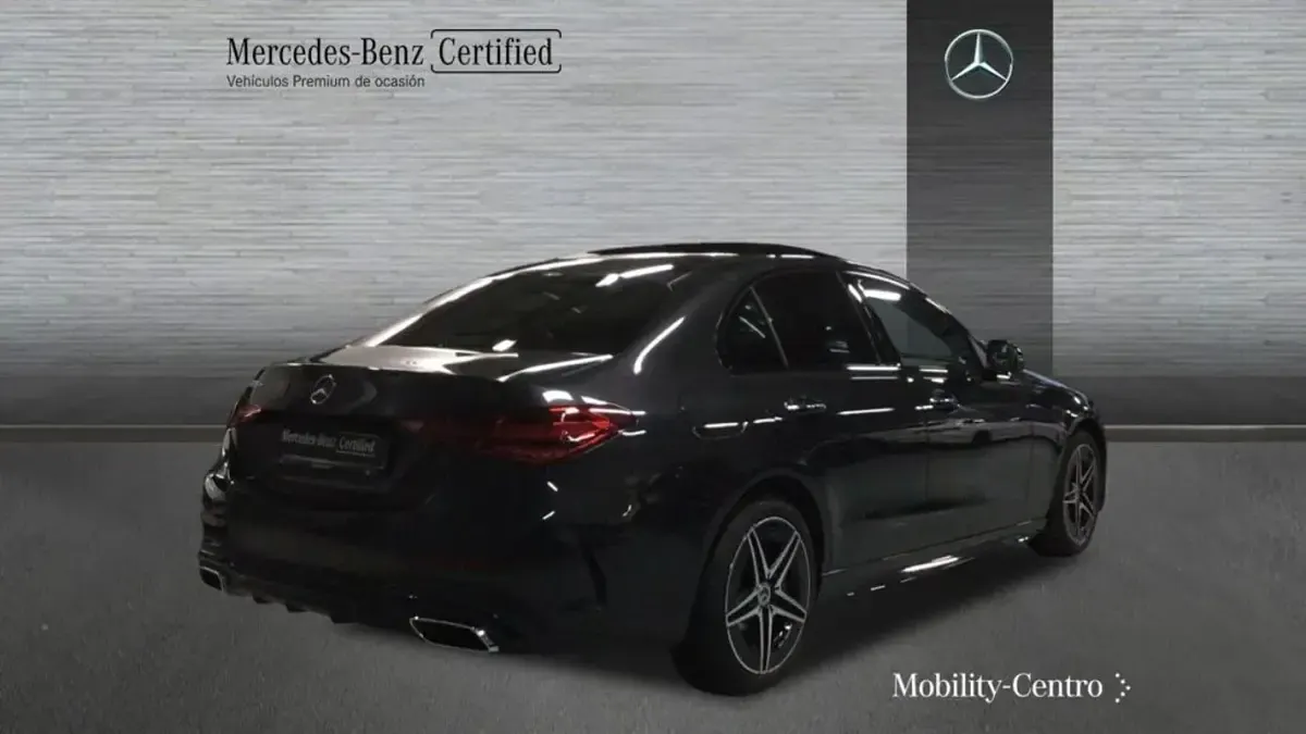 Usado Mercedes C300 312 CV (229 kW) 2024 Gris grafito Berlina