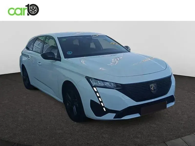 Usado Peugeot 308 SW Active 130 CV (95 kW) 2022 Blanco Familiar