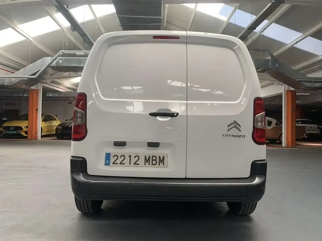 Usado Citroën Berlingo 102 CV (75 kW) 2022 Blanco Monovolumen