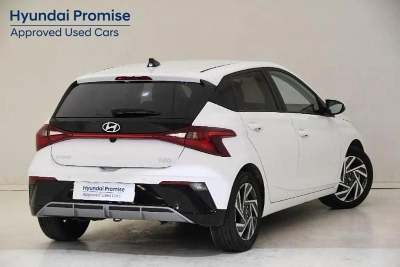 Usado Hyundai i20 100 CV (73 kW) 2025 Blanco Utilitario