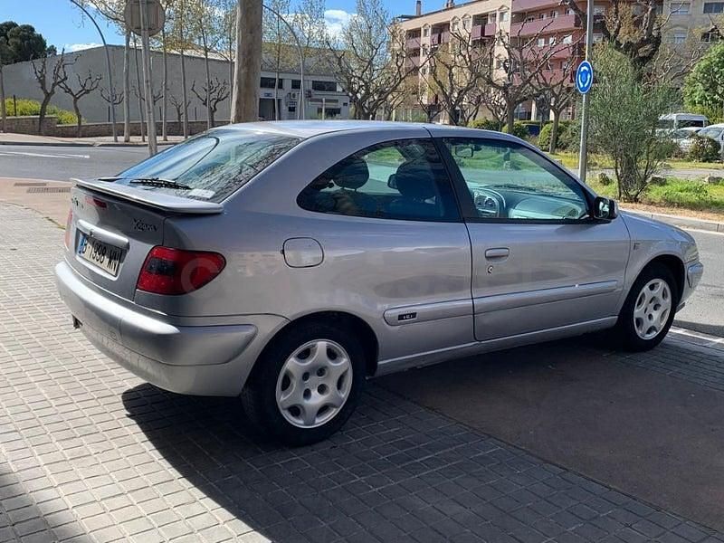 Usado Citroën Xsara VTR Sport 110 CV (80 kW) 2000 Gris / plata Coupe